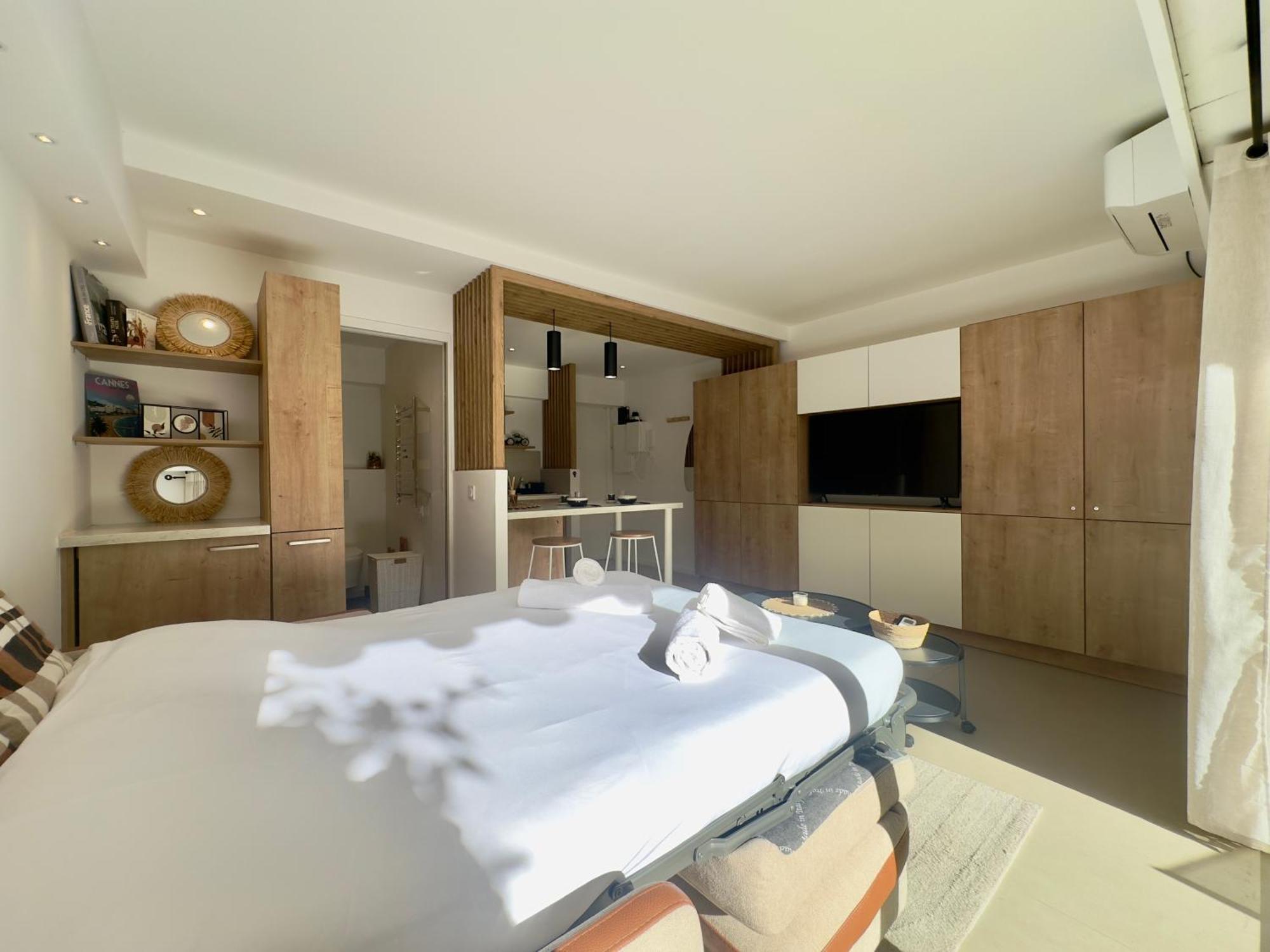 Evasion Boheme - Studio Avec Terrasse Au Coeur De Cannes Exteriör bild