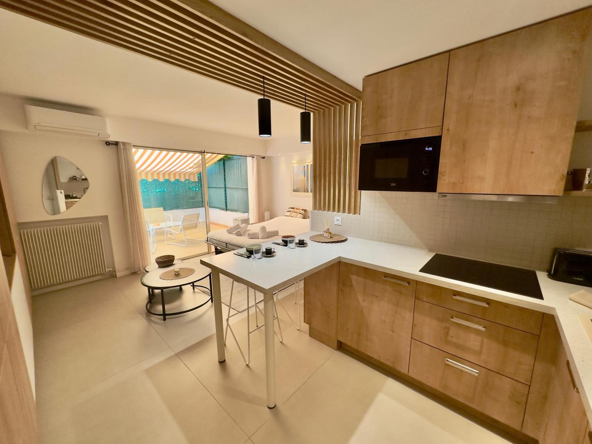 Evasion Boheme - Studio Avec Terrasse Au Coeur De Cannes Exteriör bild